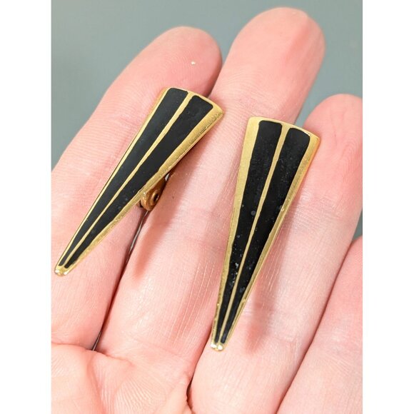 Vintage Monet Black Triangle V Shape Drop Clip on Earrings Gold Tone - Picture 6 of 7